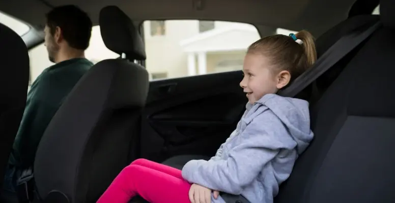 What Age Can Kids Sit In The Front Seat